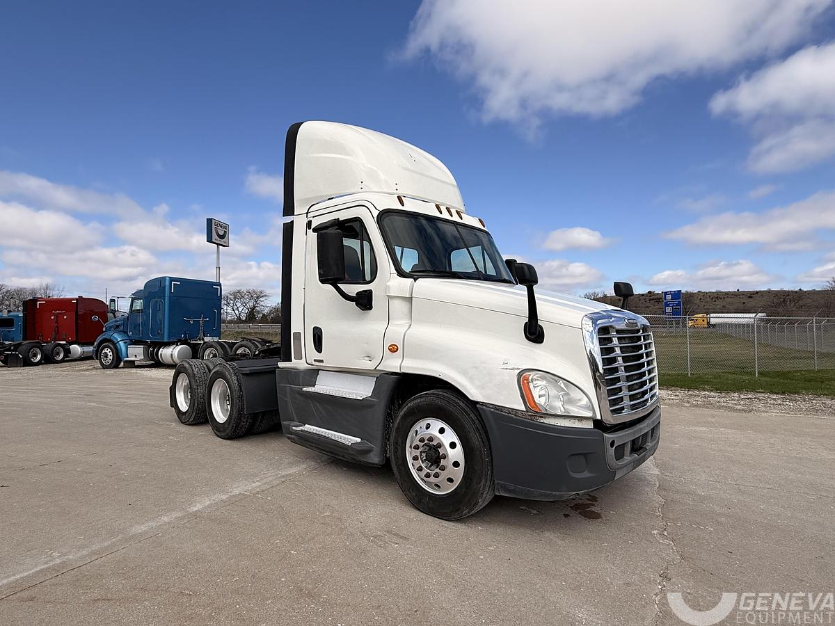 Used 2015 Freightliner Cascadia