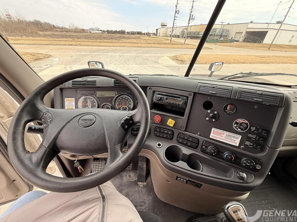 Used 2014 Freightliner Cascadia