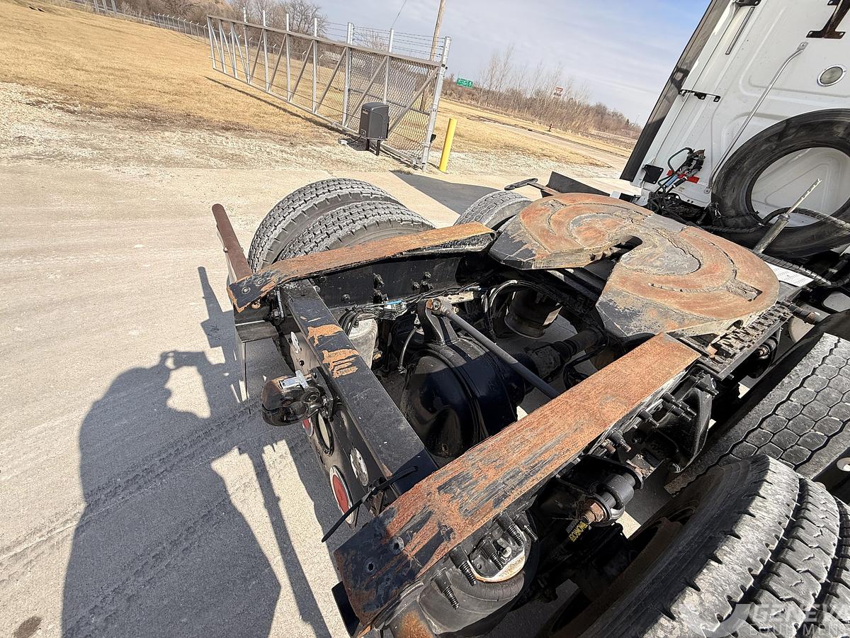 Used 2014 Freightliner Cascadia