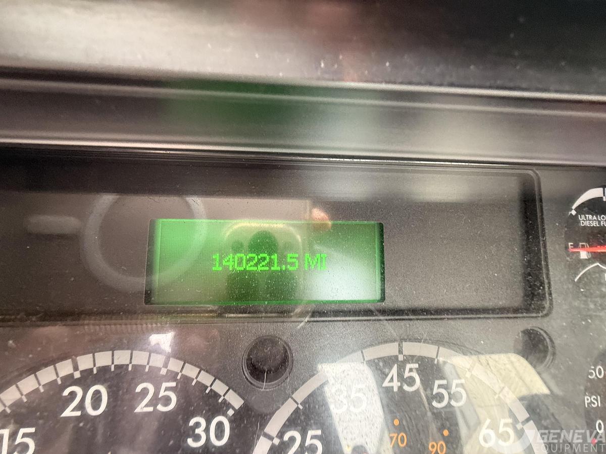 Used 2018 Freightliner Cascadia 113