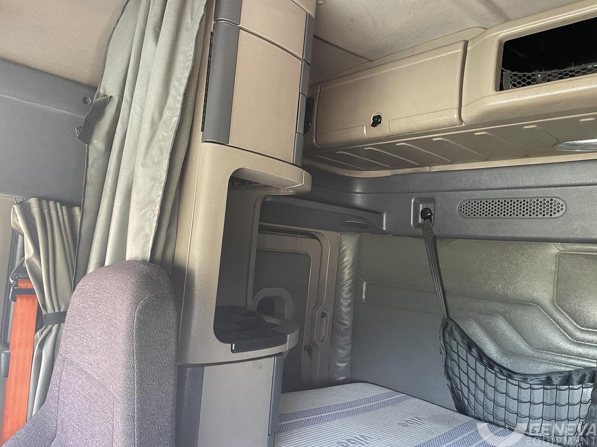Used 2014 Freightliner Cascadia