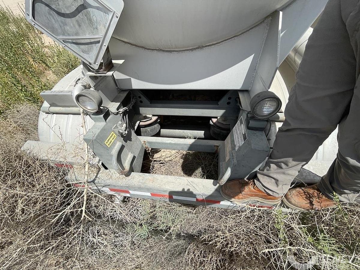 Used 2013 Polar Crude Oil Tanker Trailer