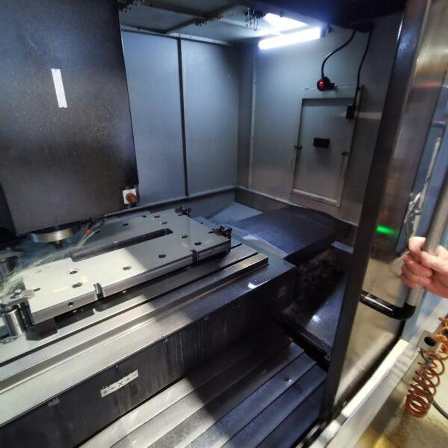 Used DOOSAN MYNX7500 machining center
