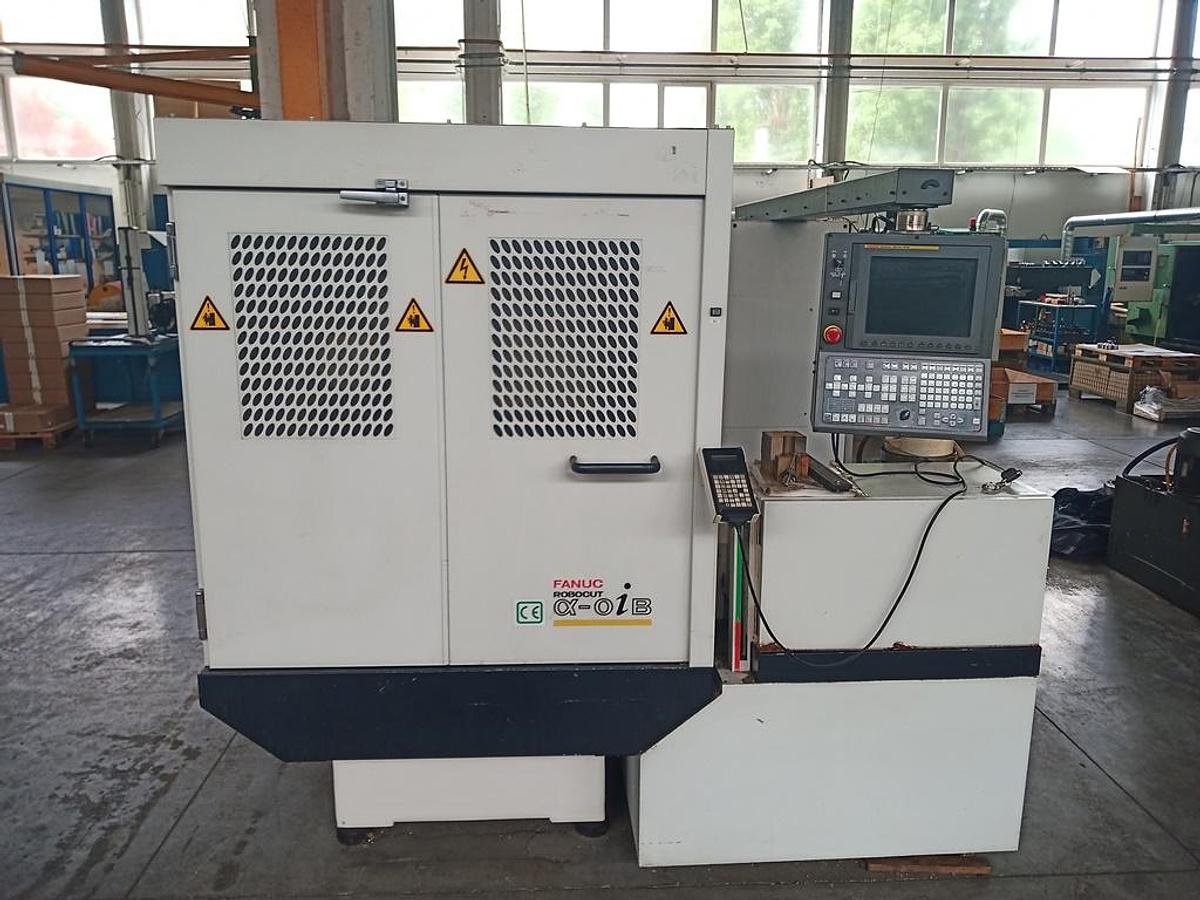Used FANUC Robocut Alpha 0iB wire spark