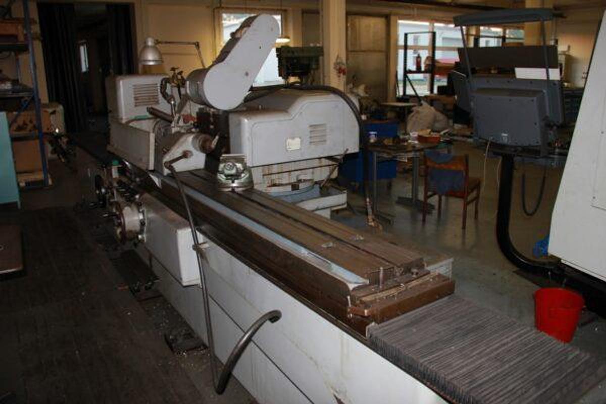 Used VEB SU315 cylindrical grinder