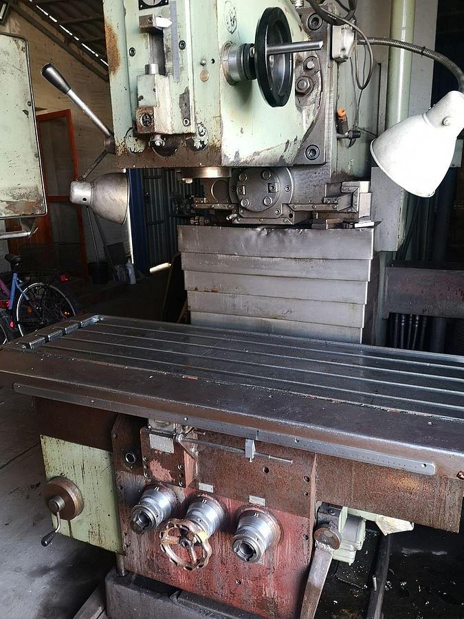 TOS FGS32/40 milling machine
