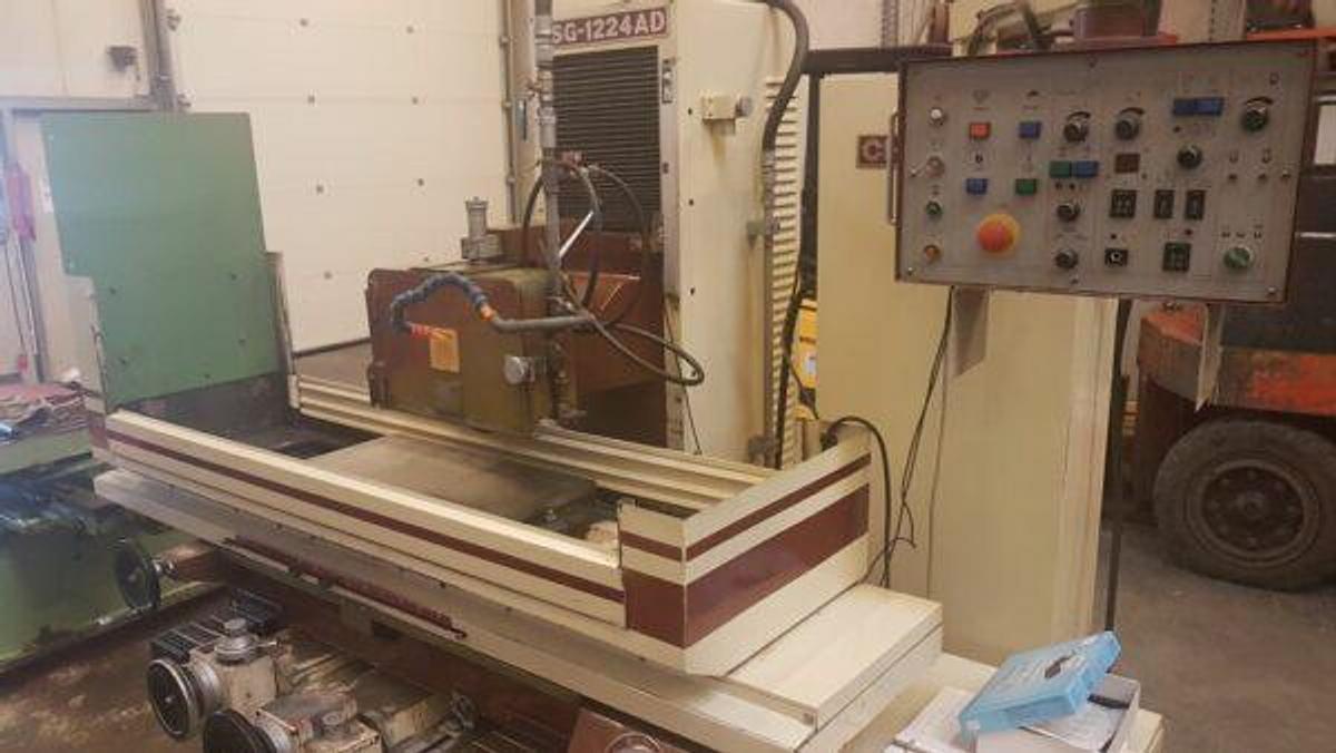 Used CHEVALIER FSD1224AD surface grinder