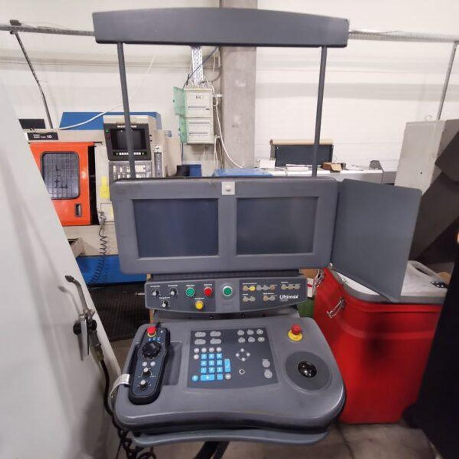 Used HURCO VMX24t mkp