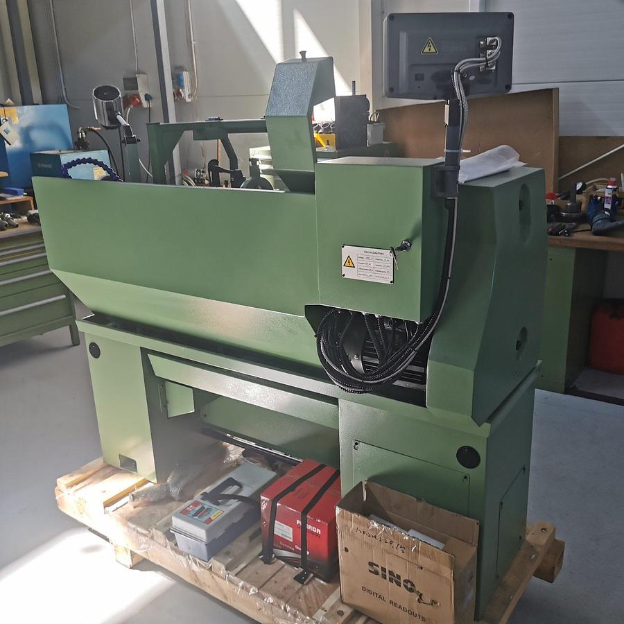 TNM C0632/750 center lathe