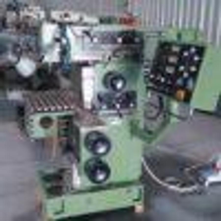 Used TOS FNGJ20 tool milling cutter