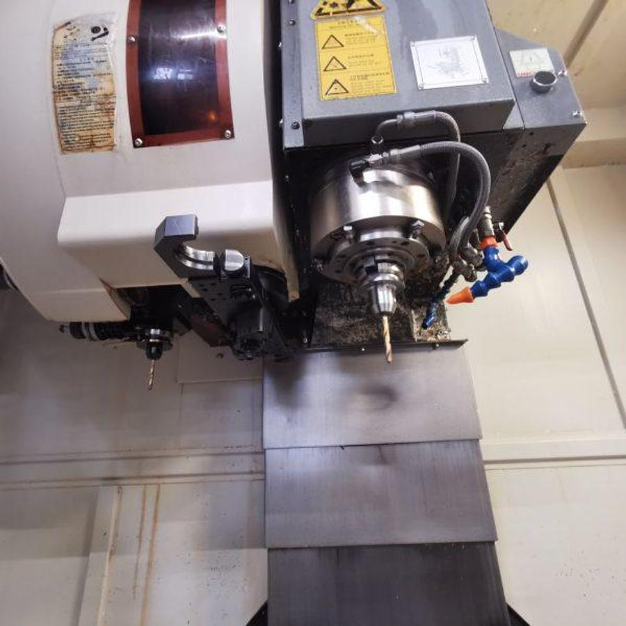 Used Akira Seiki V2.5XP mkp