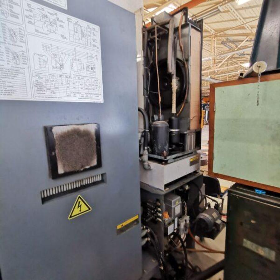 Used OKUMA MB46-VAE machining center