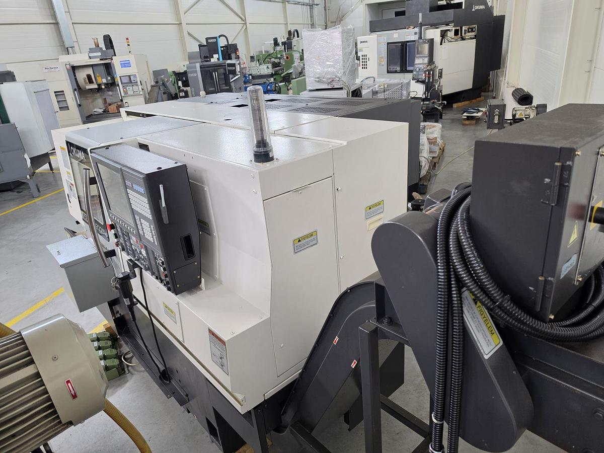 OKUMA Genos L2000e CNC lathe