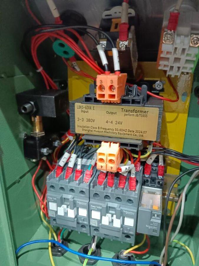 Used CNC MINI 210 cnc lathe