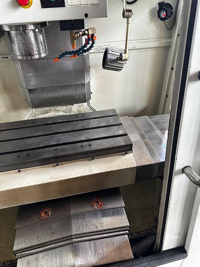 HURCO VM1 machining center