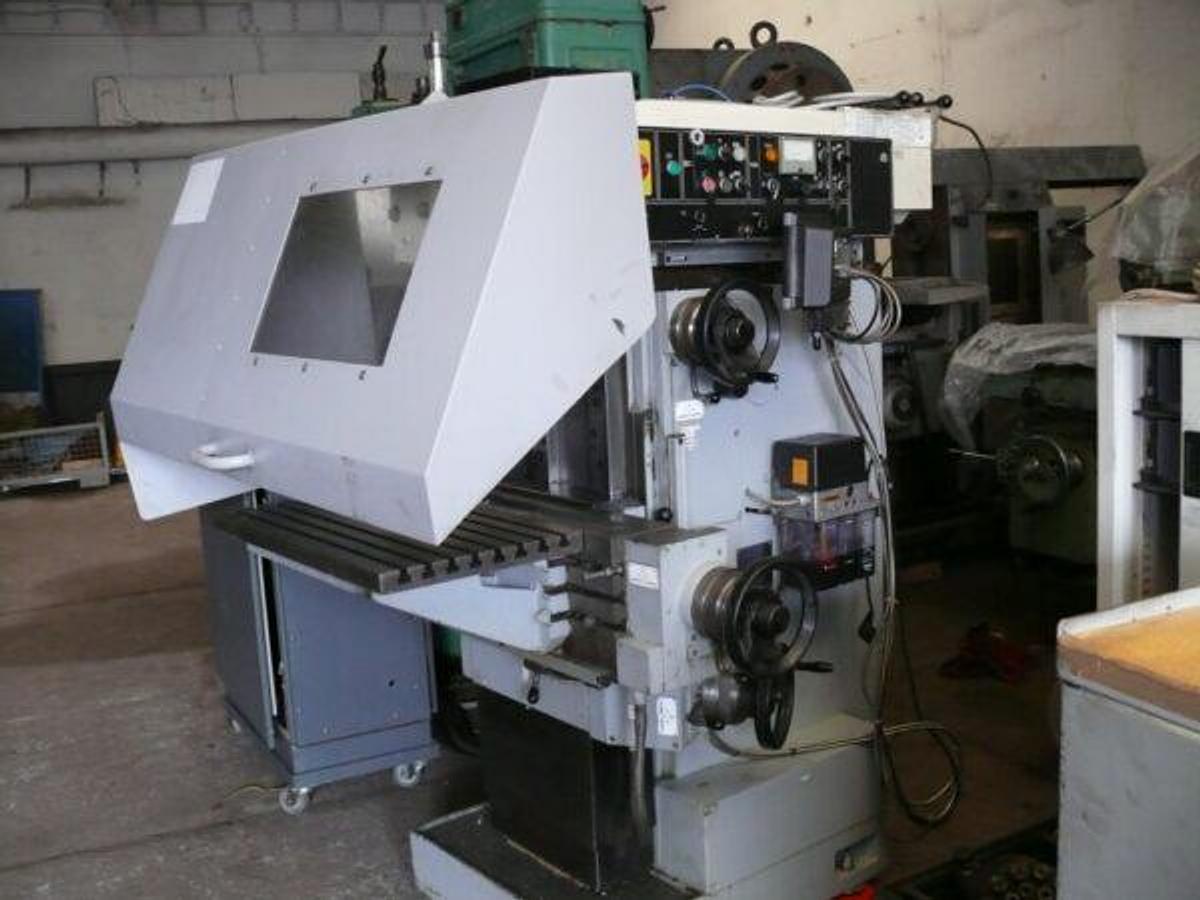 Used RUHLA VBR 2242 conventional milling machine