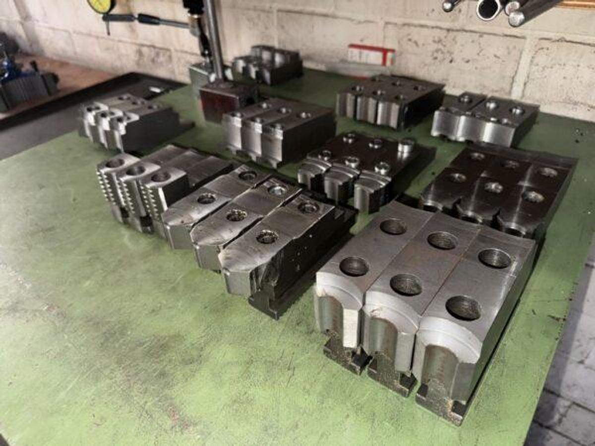 Used KAMI DKM660Sx1500 lathe