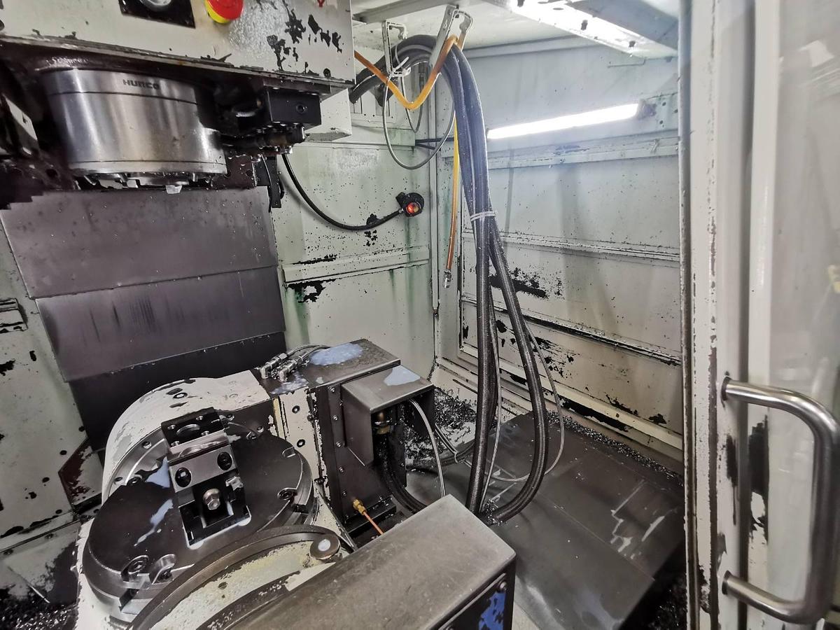 HURCO VMX30 machining center