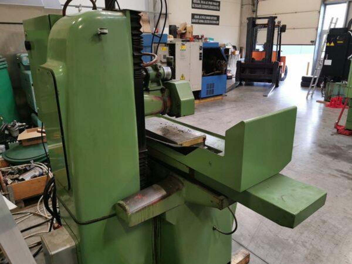 Used JAKOBSEN SJ30 surface grinder