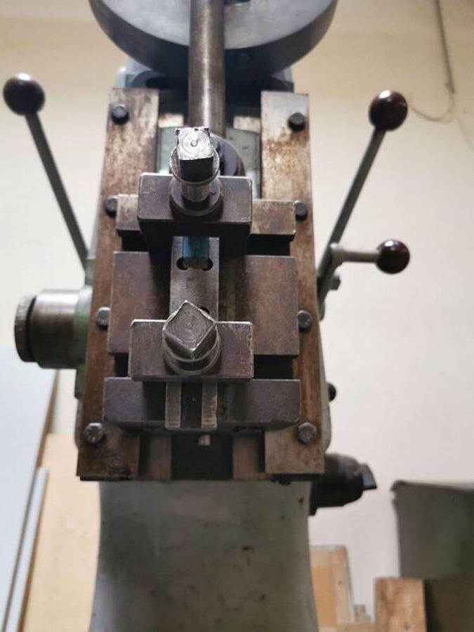 Used ROSCHER & EICHLER ST3 vertical chisel