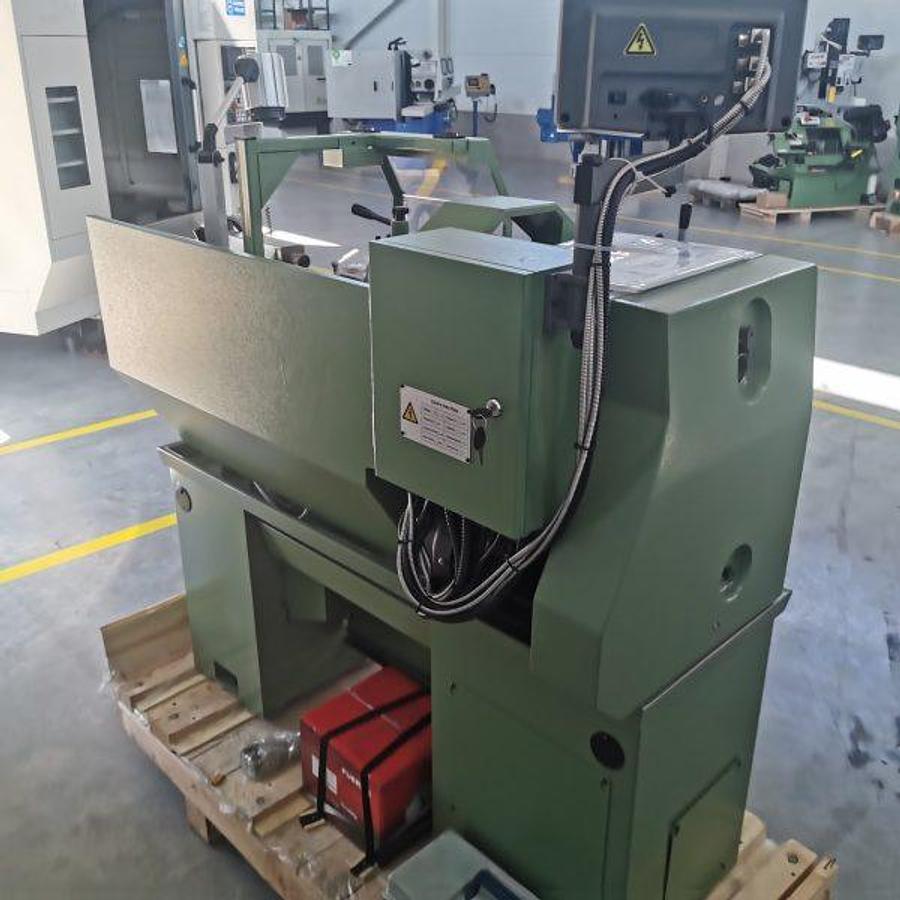 Used TNM C0632/500 center lathe