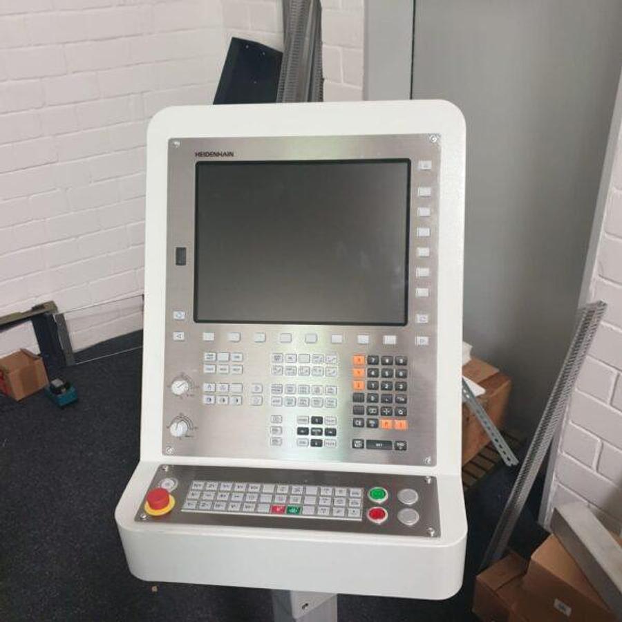 Used KAMI FKM950 CNC tool milling machine