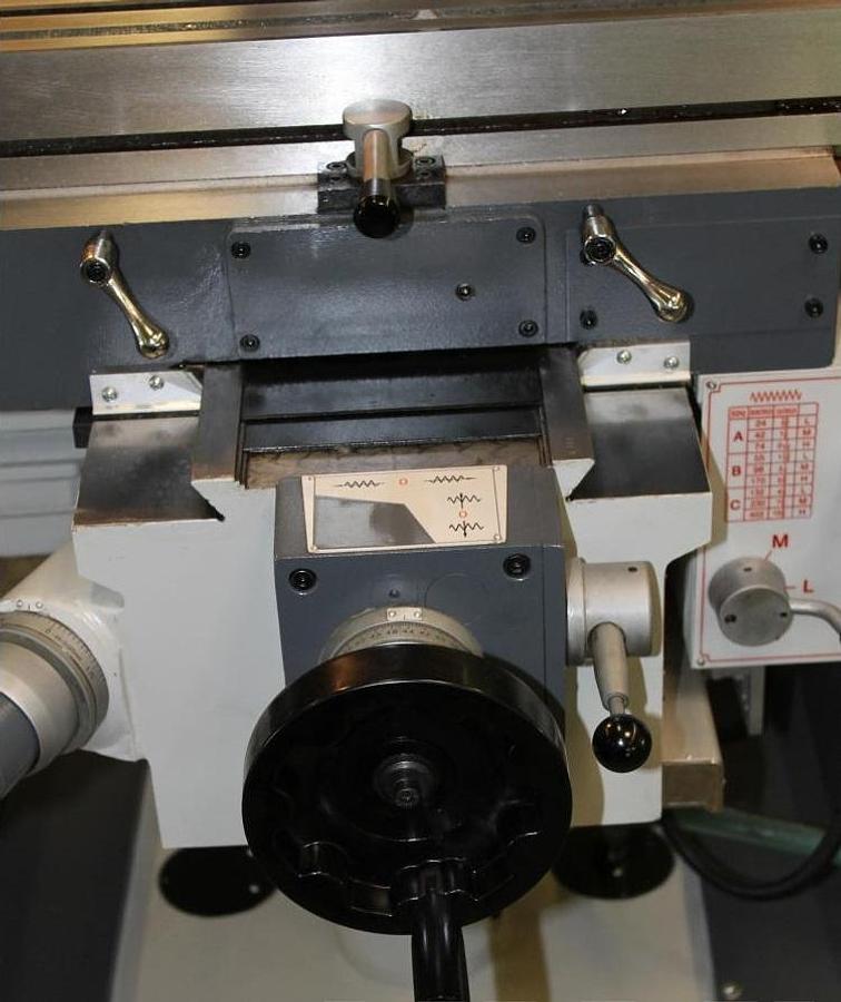 KAMI FKM660B-1 conventional milling machine