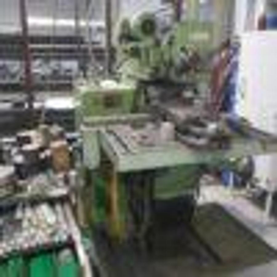Used HERMLE UWF801 tool milling machine