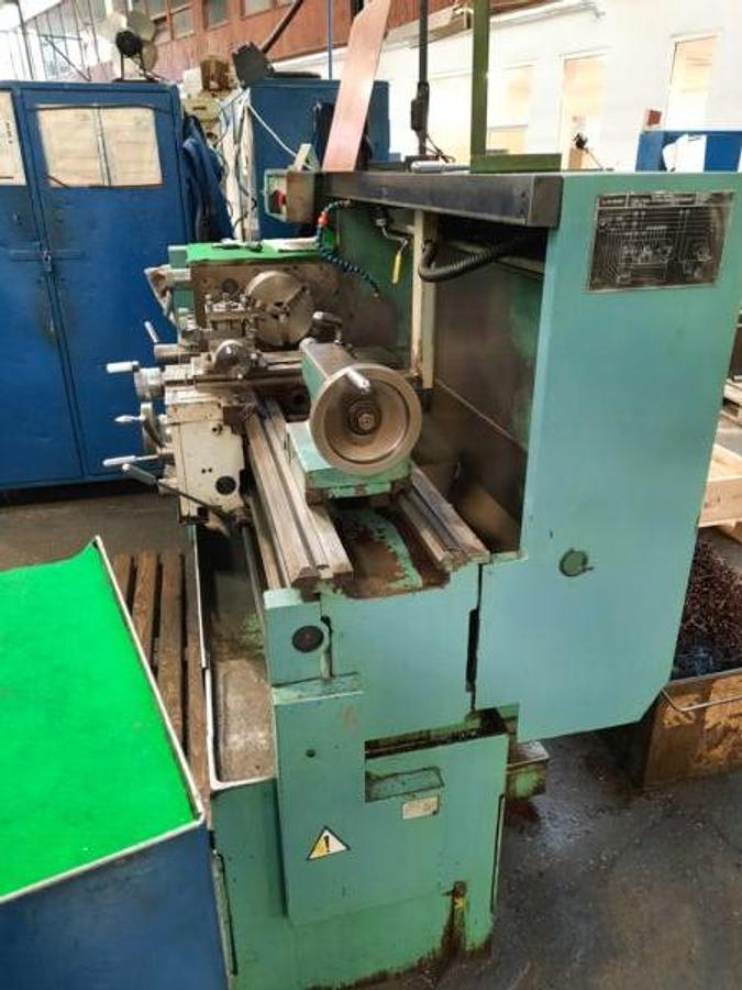 Used TOS SUI32/750 center lathe