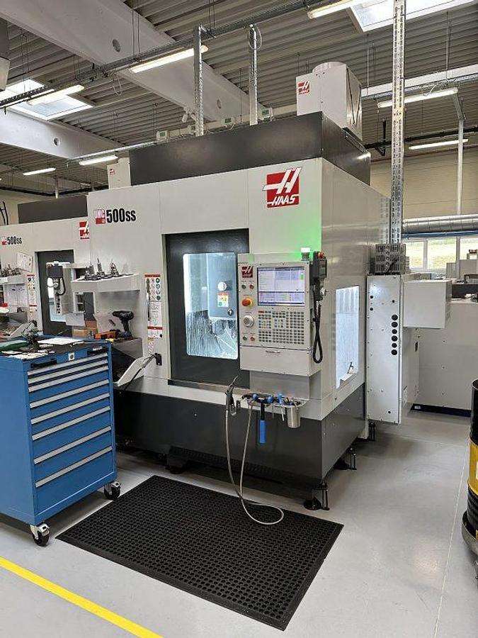 Used HAAS UMC500SS simultaneous 5-axis machining center