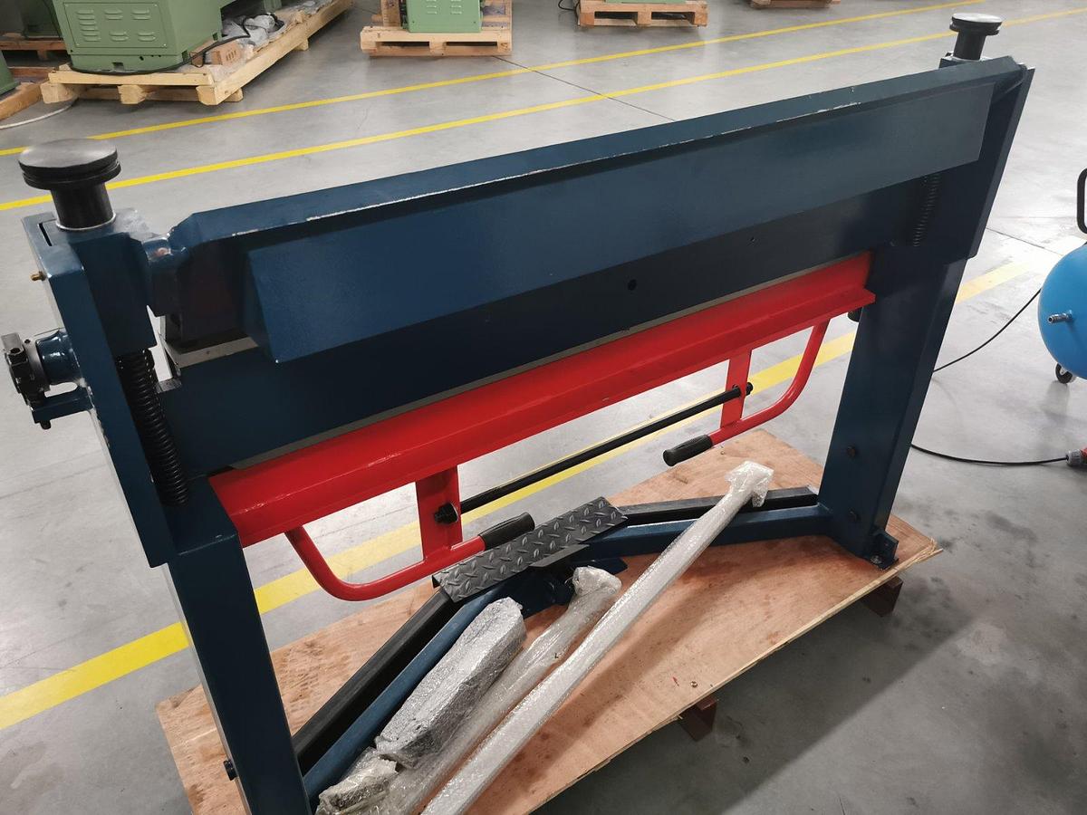 Used TNM_PBB1270/2 manual flanging machine