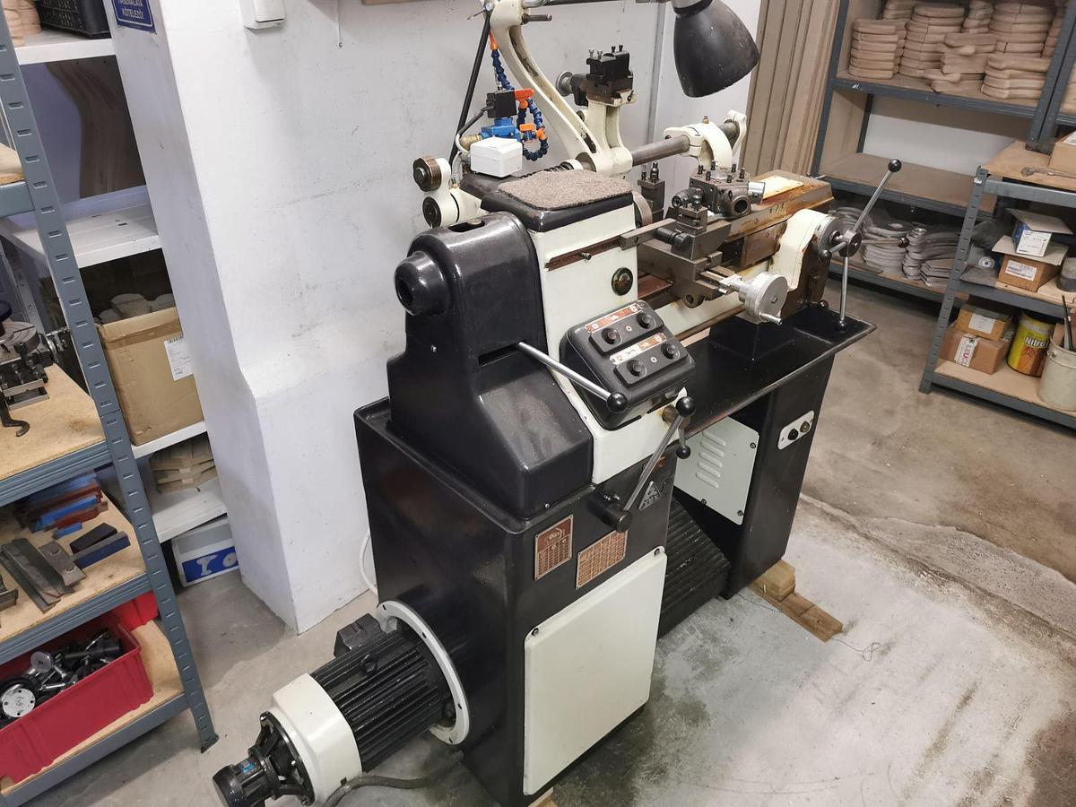 TOS ZPS Gottwaldov revolver lathe