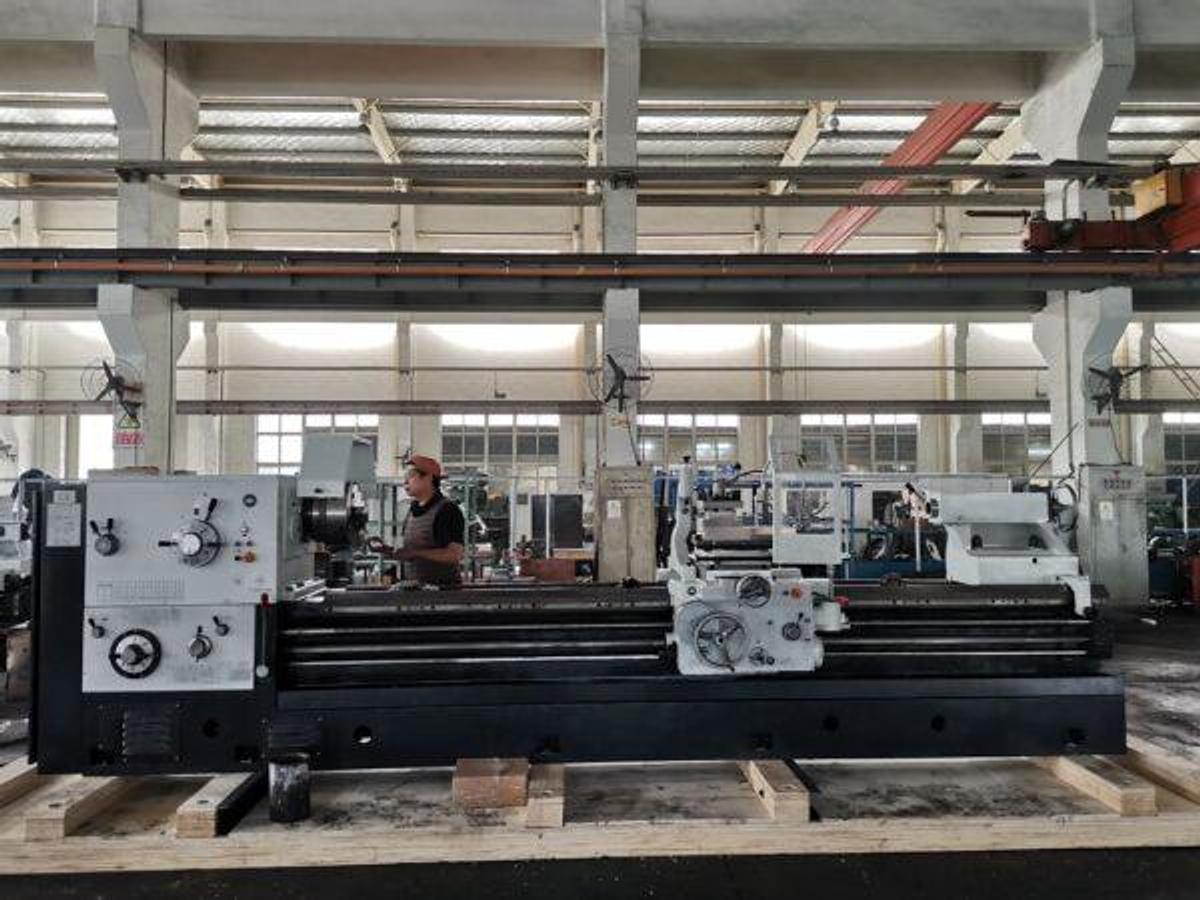 Used TNM CW6180 lathes
