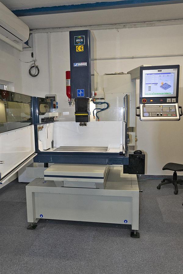 Used NEUART CNC-C50E2 block EDM machine
