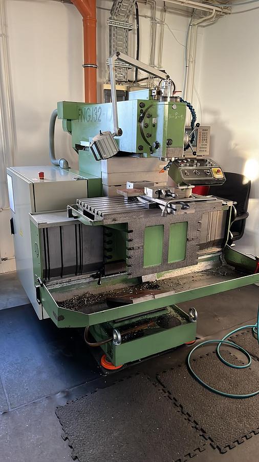Used INTOS FNGJ32 tool milling machine