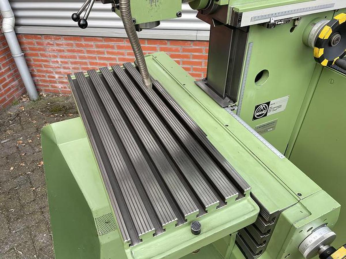 MAHO MH400P tool milling machine
