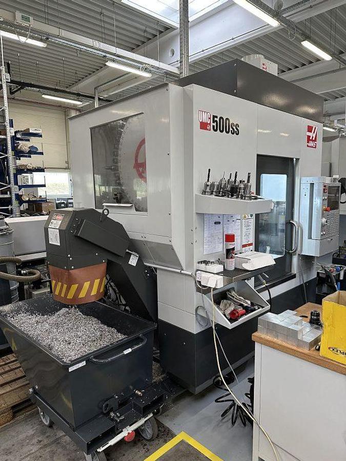 Used HAAS UMC500SS simultaneous 5-axis machining center