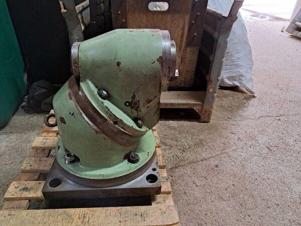 Used TOS FGS32/40 milling machine