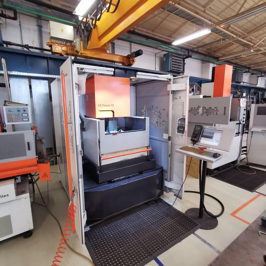 Used AGIECHARMILLES Classic V2 wire spark