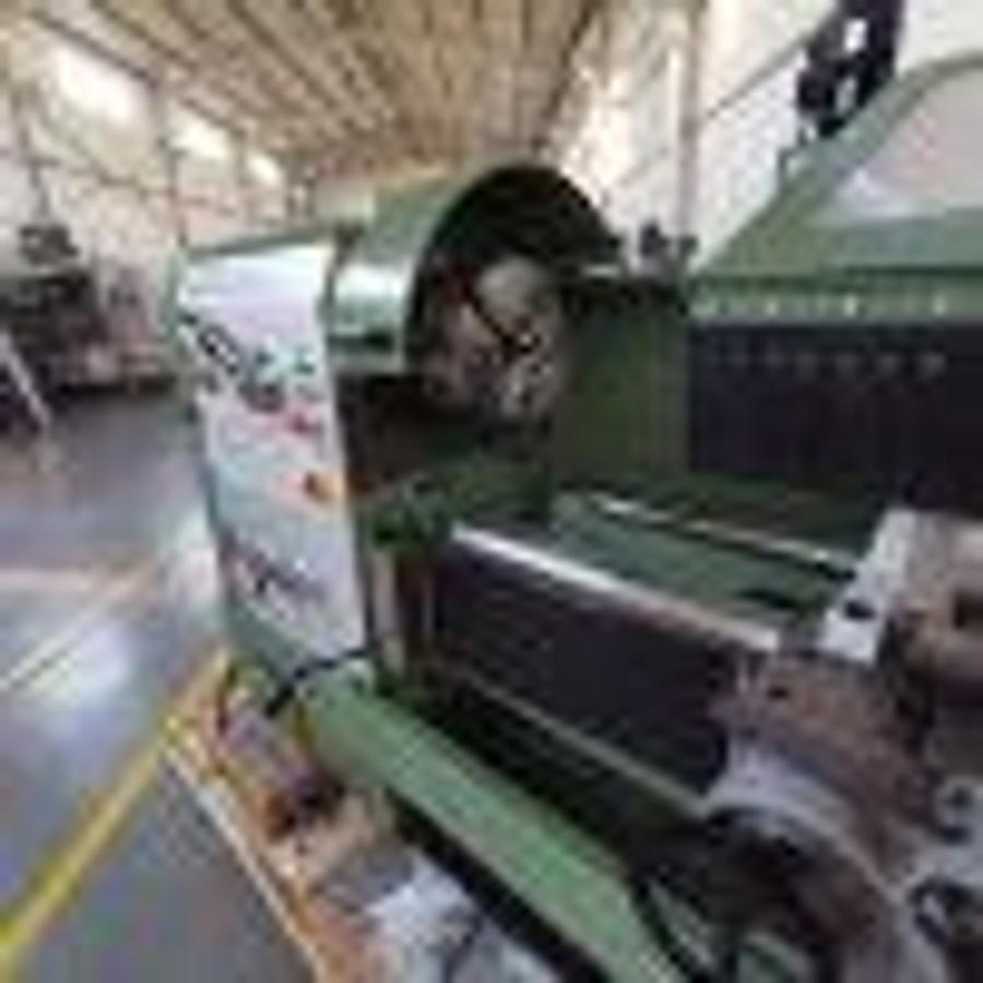 Used TNM CS6266C x 2000 center lathe