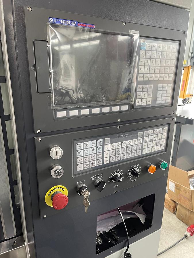 KAMI FKM500 CNC machine tool