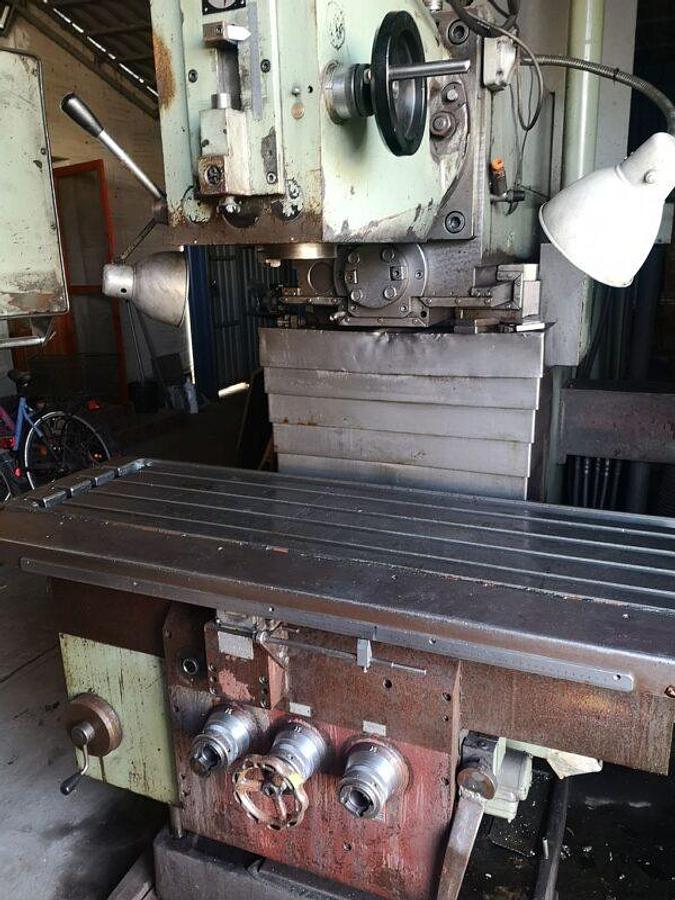 Used TOS FGS32/40 milling machine