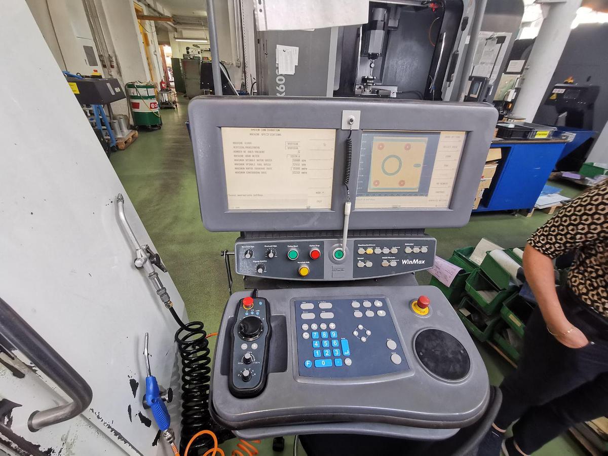 HURCO VMX30 machining center