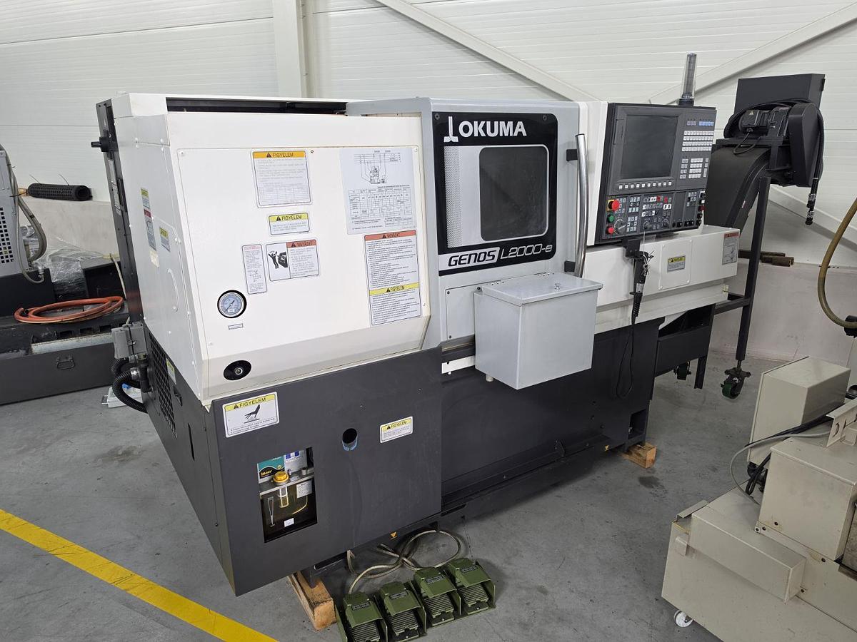 OKUMA Genos L2000e CNC lathe