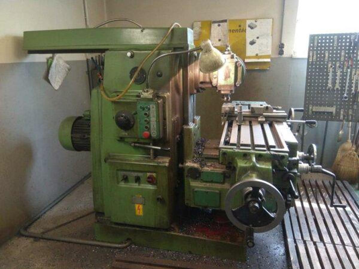 Used 6P82 milling machine