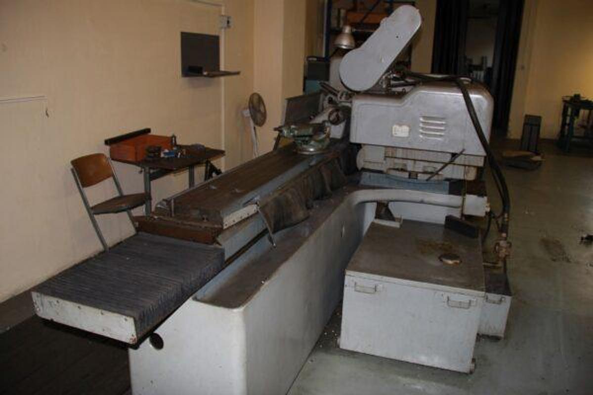Used VEB SU315 cylindrical grinder
