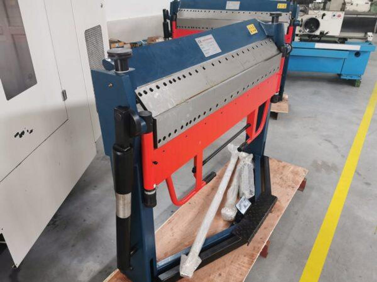 Used TNM_PBB1270/2 manual flanging machine