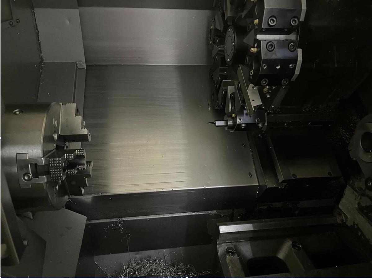 OKUMA LCS15 CNC lathe with thread guide