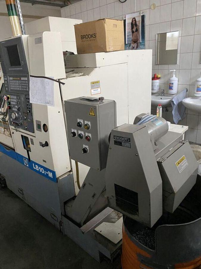 Used OKUMA LB10-M cnc lathe