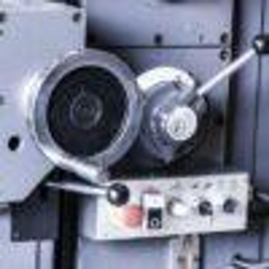 Used KAMI FKM935 tool milling machine